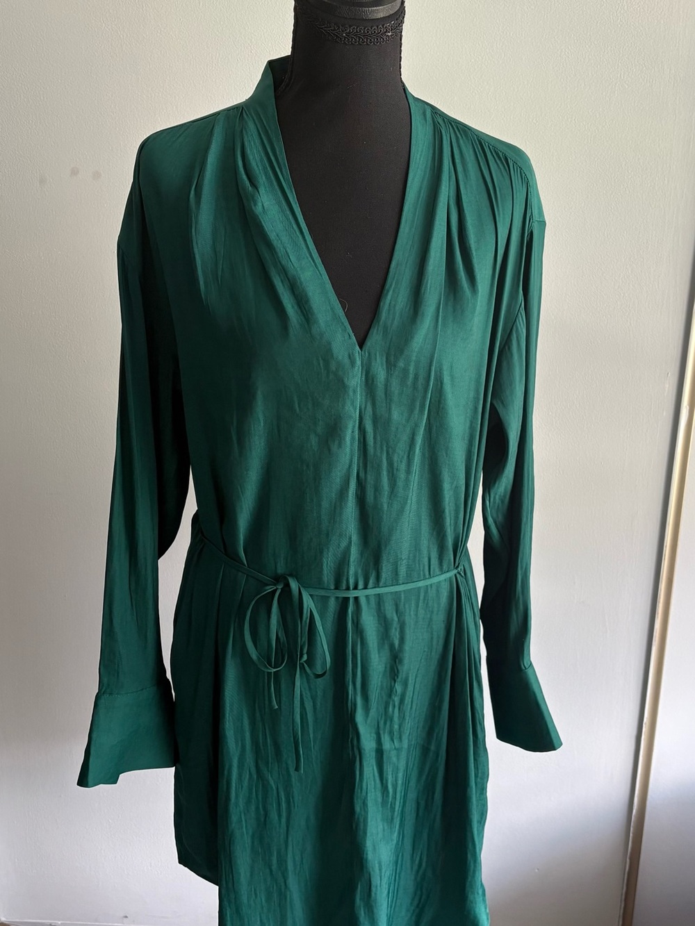Banana Republic Deep Green Long Sleeve V-Neck Tie-Waist Dress